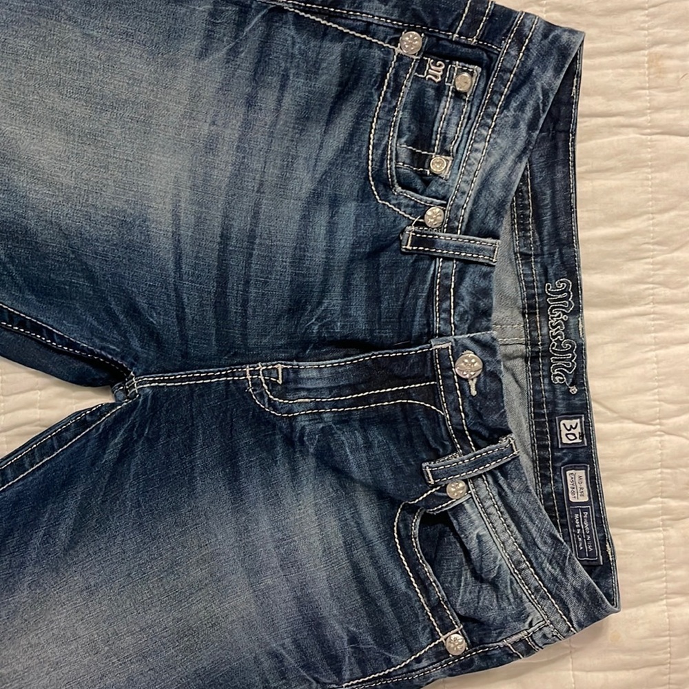 MissMe Mid-Rise Easy Boot Jeans